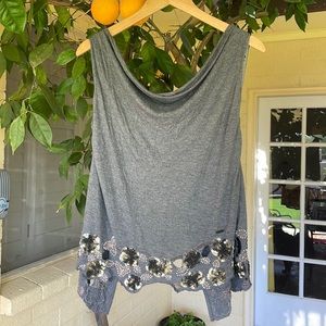 🌟GUESS 🌟 - cute top